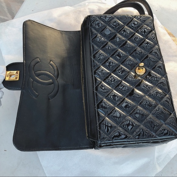 Chanel metalasse quilted patent leather backpack - Picture 6 of 8
